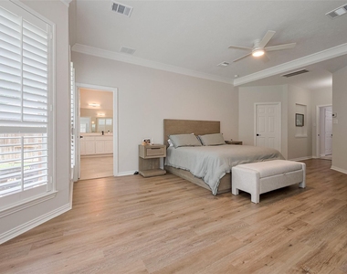 66 Marquise Oaks Place - Photo Thumbnail 16