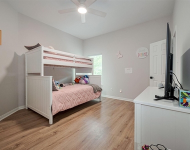 66 Marquise Oaks Place - Photo Thumbnail 28