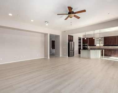 4296 N 154th - Photo Thumbnail 6