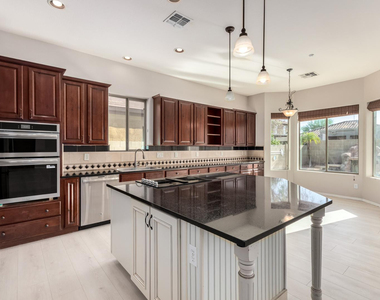 4296 N 154th - Photo Thumbnail 8