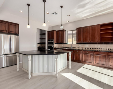 4296 N 154th - Photo Thumbnail 7
