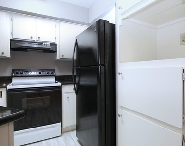 2626 Holly Hall Street - Photo Thumbnail 9