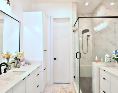2637 Jackson Street - Photo Thumbnail 20