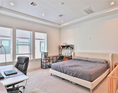 2637 Jackson Street - Photo Thumbnail 19