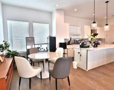 2637 Jackson Street - Photo Thumbnail 11