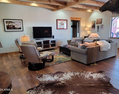 640 N Atchison Circle - Photo Thumbnail 1