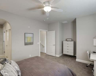 3935 E Rough Rider Road - Photo Thumbnail 12
