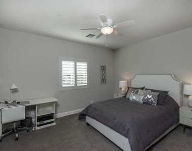 3935 E Rough Rider Road - Photo Thumbnail 11