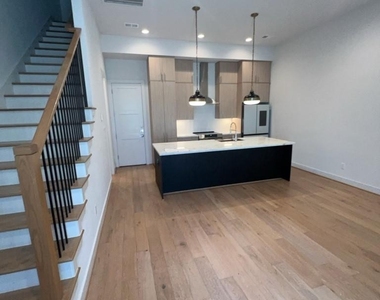 2414 Gray Street - Photo Thumbnail 1