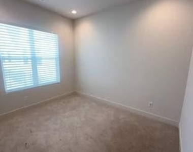 2414 Gray Street - Photo Thumbnail 19