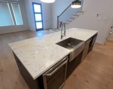 2414 Gray Street - Photo Thumbnail 6