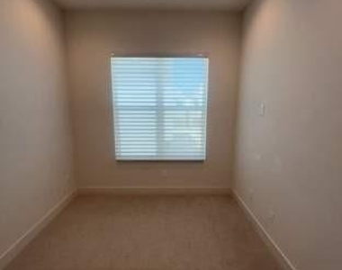 2414 Gray Street - Photo Thumbnail 17