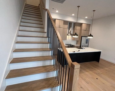 2414 Gray Street - Photo Thumbnail 2