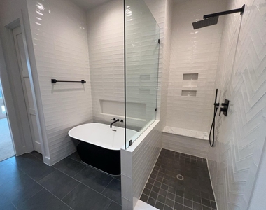 2414 Gray Street - Photo Thumbnail 9
