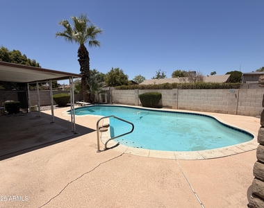 718 E Manhatton Drive - Photo Thumbnail 19
