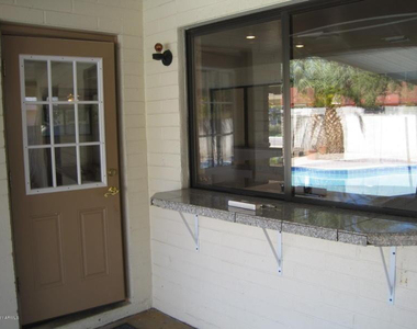 718 E Manhatton Drive - Photo Thumbnail 7