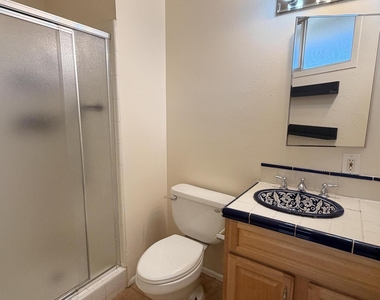718 E Manhatton Drive - Photo Thumbnail 16
