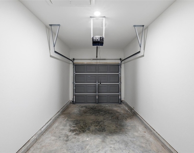 6138 Brookfield Drive - Photo Thumbnail 20
