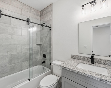 6138 Brookfield Drive - Photo Thumbnail 9