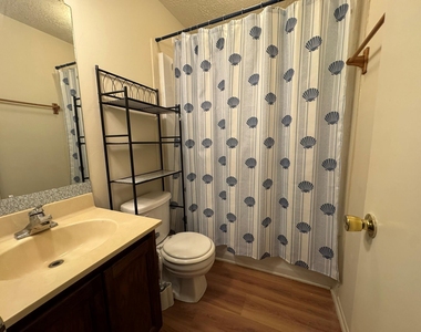 5614 Country Green Street - Photo Thumbnail 27