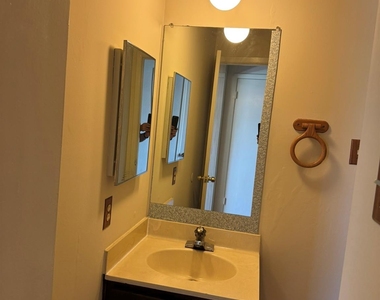 5614 Country Green Street - Photo Thumbnail 9