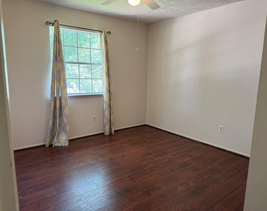 5614 Country Green Street - Photo Thumbnail 23