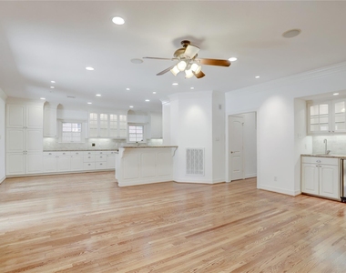 6341 Mercer Street - Photo Thumbnail 7