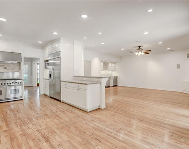 6341 Mercer Street - Photo Thumbnail 5