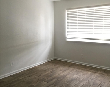 6200 W Tidwell Road - Photo Thumbnail 4