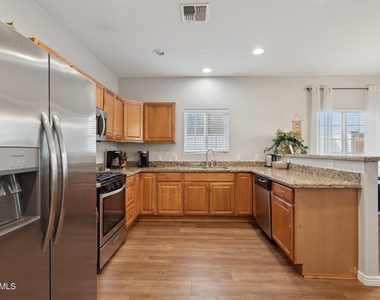 2012 N 23rd Street - Photo Thumbnail 8