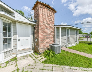 14249 Brownsville Street - Photo Thumbnail 22