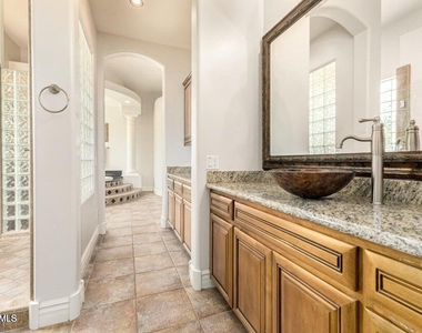 10919 E Onyx Court - Photo Thumbnail 36