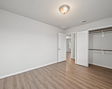13826 Andover Park Drive - Photo Thumbnail 26
