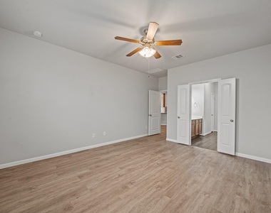 13826 Andover Park Drive - Photo Thumbnail 18