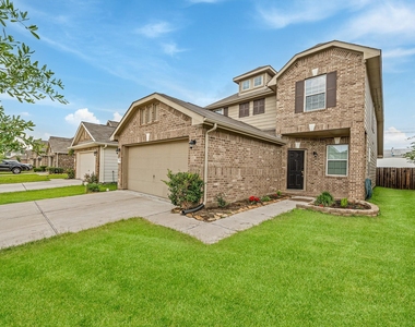 13826 Andover Park Drive - Photo Thumbnail 2