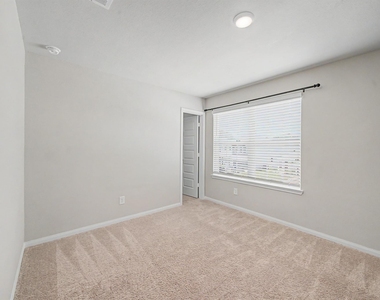 13820 Goldeye Drive - Photo Thumbnail 24