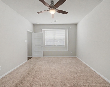 13820 Goldeye Drive - Photo Thumbnail 18