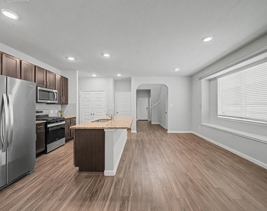 13820 Goldeye Drive - Photo Thumbnail 5