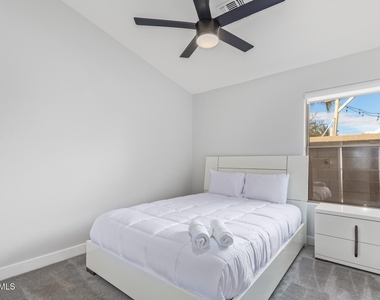 16019 W Linden Street - Photo Thumbnail 14