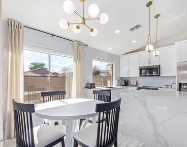 16019 W Linden Street - Photo Thumbnail 6