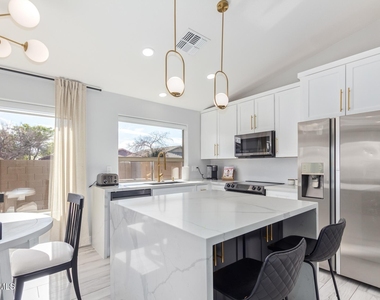 16019 W Linden Street - Photo Thumbnail 5