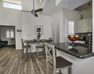 11333 N 92nd Street - Photo Thumbnail 16