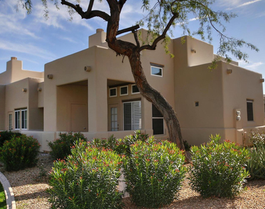 11333 N 92nd Street - Photo Thumbnail 9