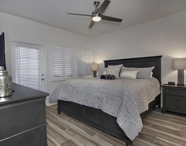 11333 N 92nd Street - Photo Thumbnail 5