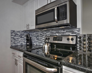 11333 N 92nd Street - Photo Thumbnail 24
