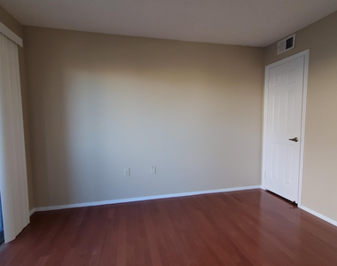 1645 W Baseline Road - Photo Thumbnail 16
