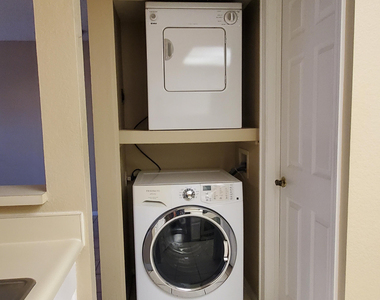 1645 W Baseline Road - Photo Thumbnail 5