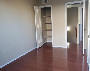 1645 W Baseline Road - Photo Thumbnail 17