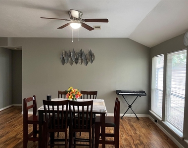 4918 Sterling Crossing - Photo Thumbnail 3