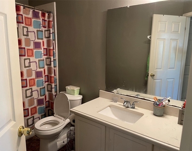 4918 Sterling Crossing - Photo Thumbnail 6